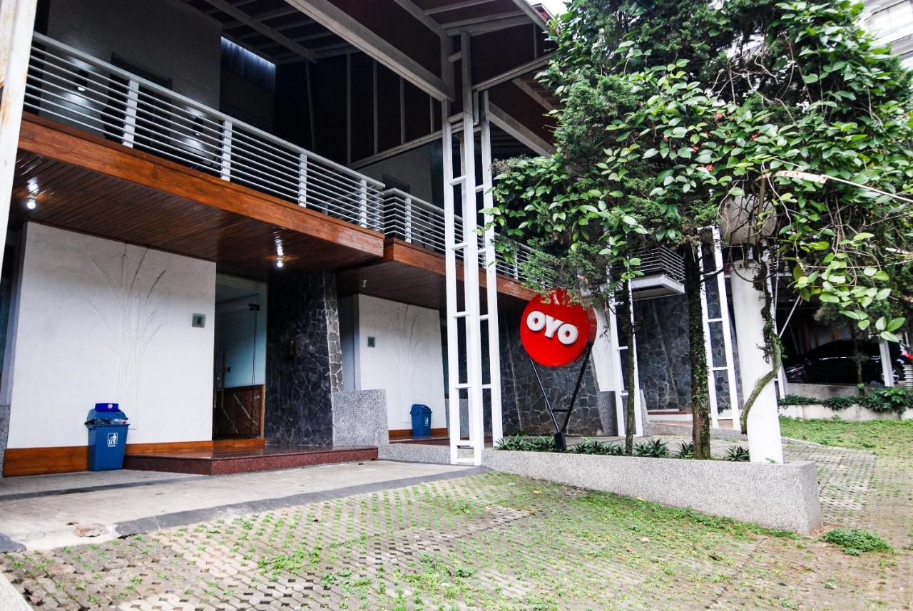 Hotel OYO 229 hi quality Bandung Esterno foto