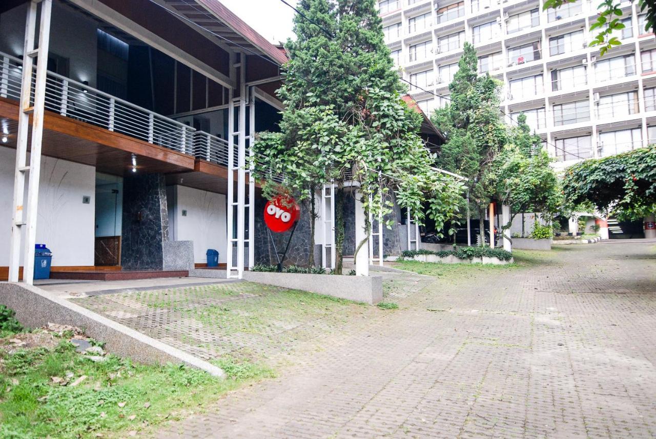 Hotel OYO 229 hi quality Bandung Esterno foto