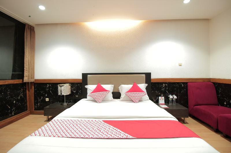 Hotel OYO 229 hi quality Bandung Esterno foto